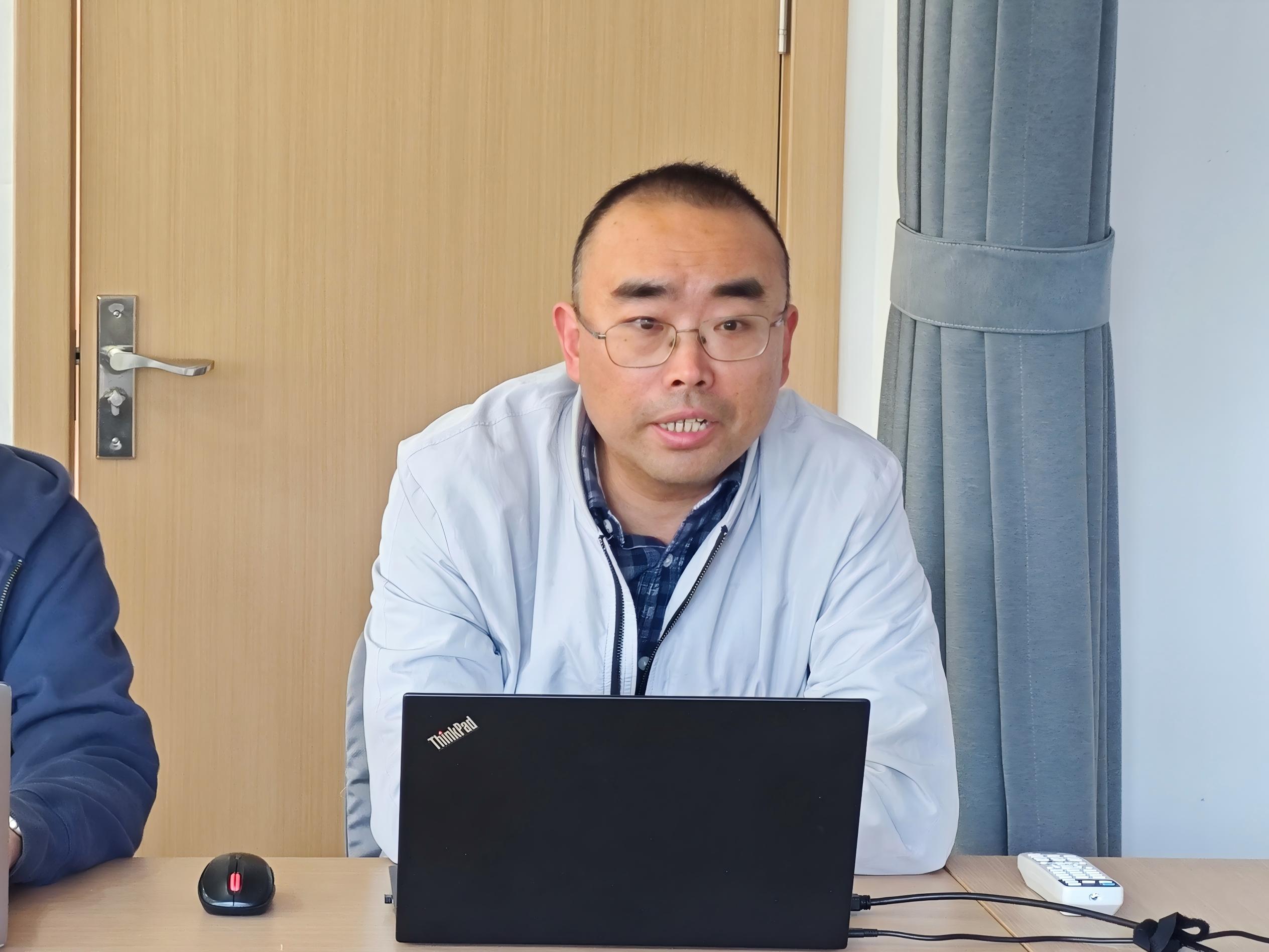 劉萬忠.jpg